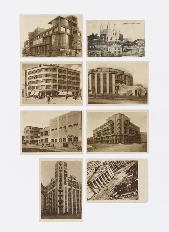 Architektur. - 6 Postkarten mit Fotos von Moskauer Bauten der 1920er Jahre. 
Dazu von Aleksandr Rodchenko die Fotopostkarte 