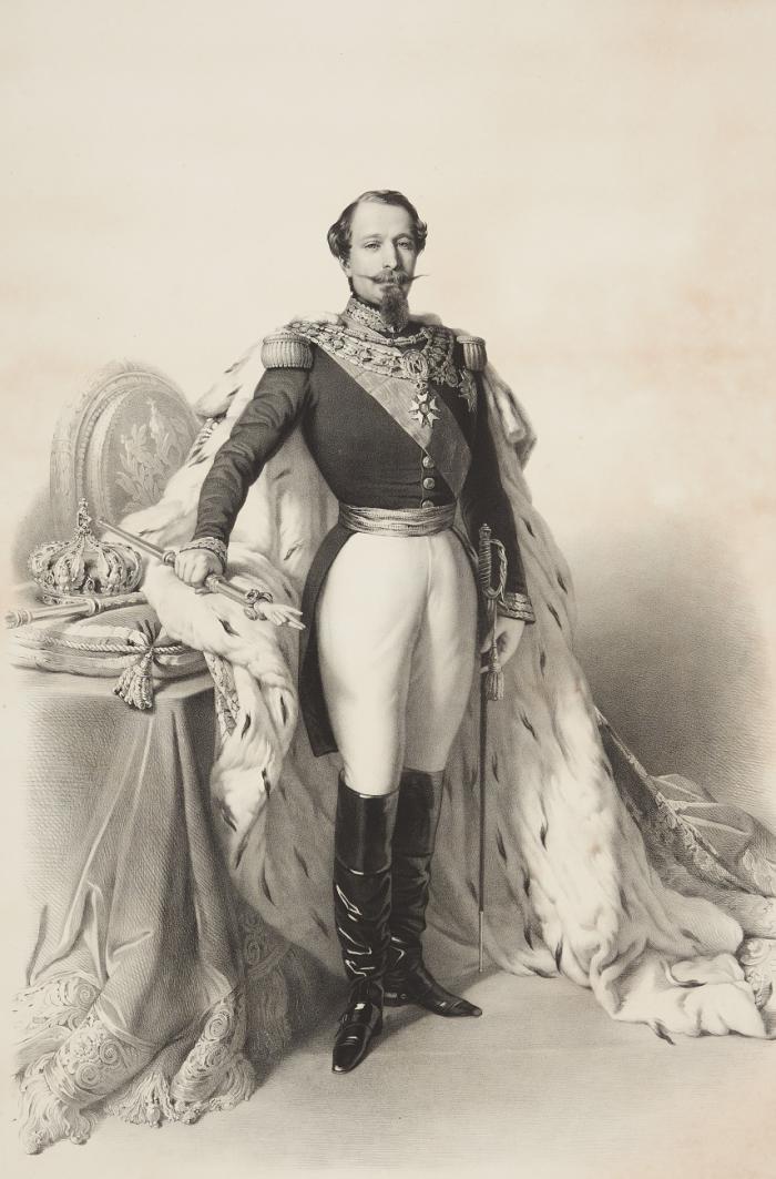 Porträts. - Napoleon III. - Napoléon III Empereur des Français. Ganzfiguriges Bildnis in Uniform mit Hermelinmantel.