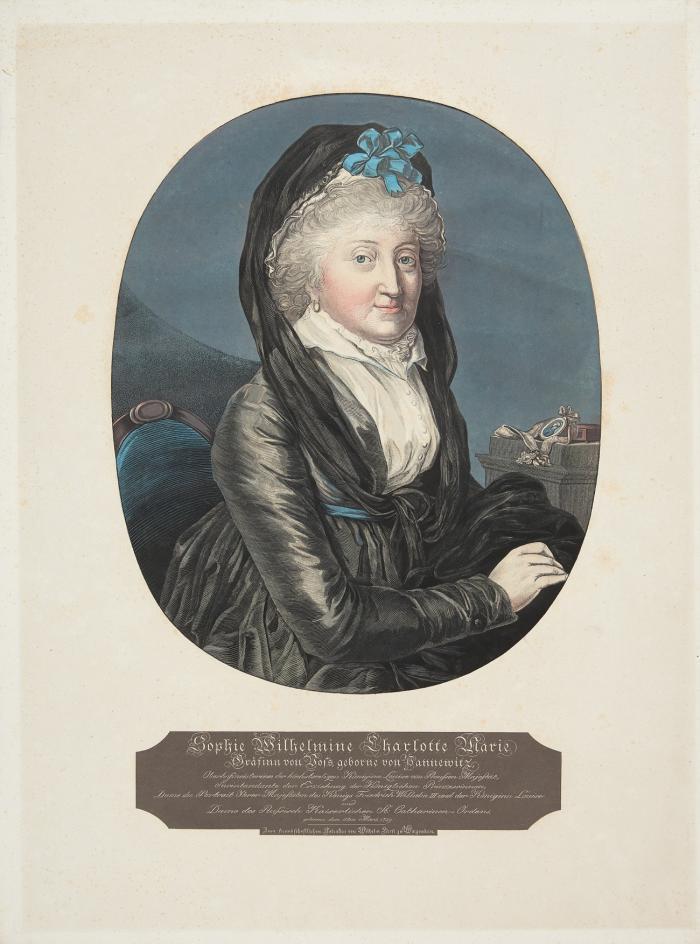 Porträts. - Sophie Marie Gräfin von Voß. Sophie Wilhelmine Charlotte Marie Gräfinn von Voß, geborne von Pannewitz, Oberhofmeisterin der Königin Louise von Preußen ... zum freundschaftlichen Andenken von Wilhelm Fürst zu Wittgenstein. Ovales Hüftbild der Sitzenden im Dreiviertelprofil, rechts auf Konsole männliches Miniaturporträt am Bande.