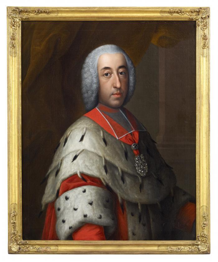 CLEMENS AUGUST VON BAYERN, Erzbischof und Kurfürst von Köln
Brüssel 1700 - 1761 Schloss Philippsburg/Koblenz-Ehrenbreitstein

Halbfigur nach rechts, das Gesicht zum Betrachter; als junger Fürstbischof im hermelinbesetztem roten Samtmantel mit reich mit Diamanten gefasstem Brustkreuz.