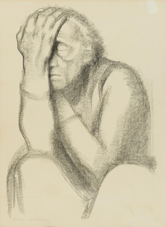 NACHDENKENDE FRAU