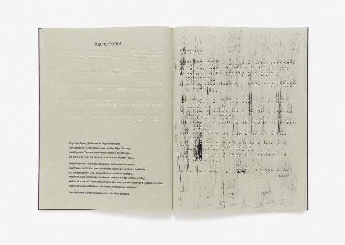 Der Sand aus den Urnen. An artist book by Mischa Kuball.