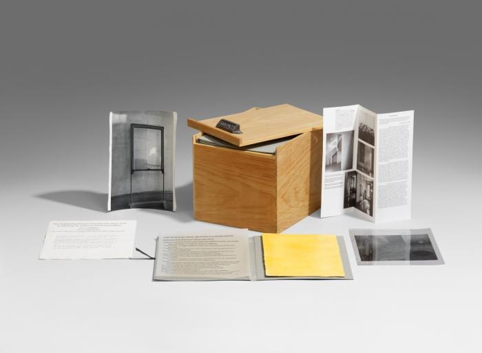 ... by an Earthquake. (A visit in the house of David Ireland at 500 Capp Street). [Multiple in Holzbox].