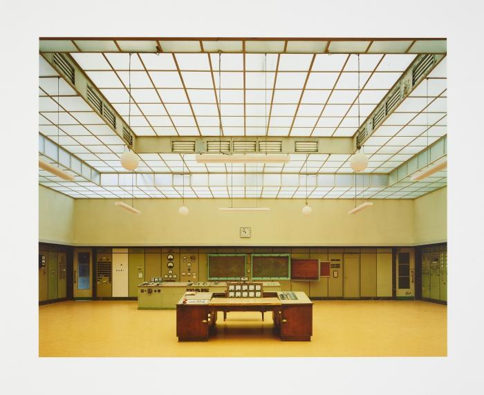 MOORSLEDE (1998) / KONTROLLRAUM (2006) (2x) / LABOE (1996)  / ESSENSAUSGABE (2006) / DOHA KATAR (2005) / GRAND PALAIS (1998)