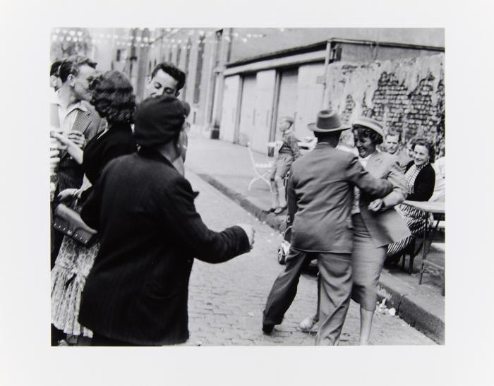 STRASSENBILDER / KNEIPENSZENEN