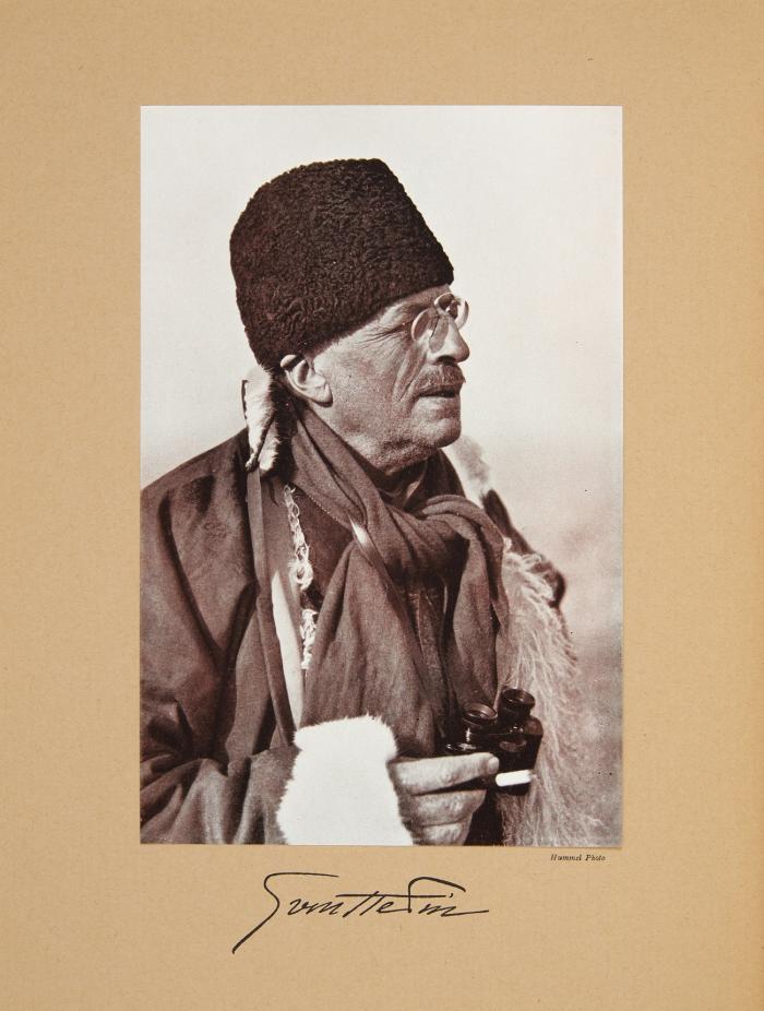 Reports from the scientific expedition to the north-western provinces of China under the leadership of Dr. Sven Hedin. The sino-swedish expedition. Publ. 23-25 und 47-50, 54. Insg. 1 Kassette mit Karten und 8 Bde.