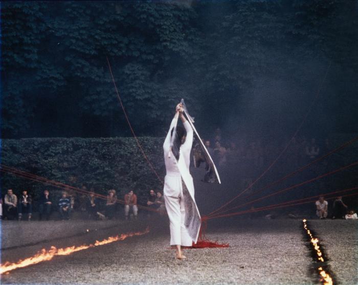 OHNE TITEL (PERFORMANCE 