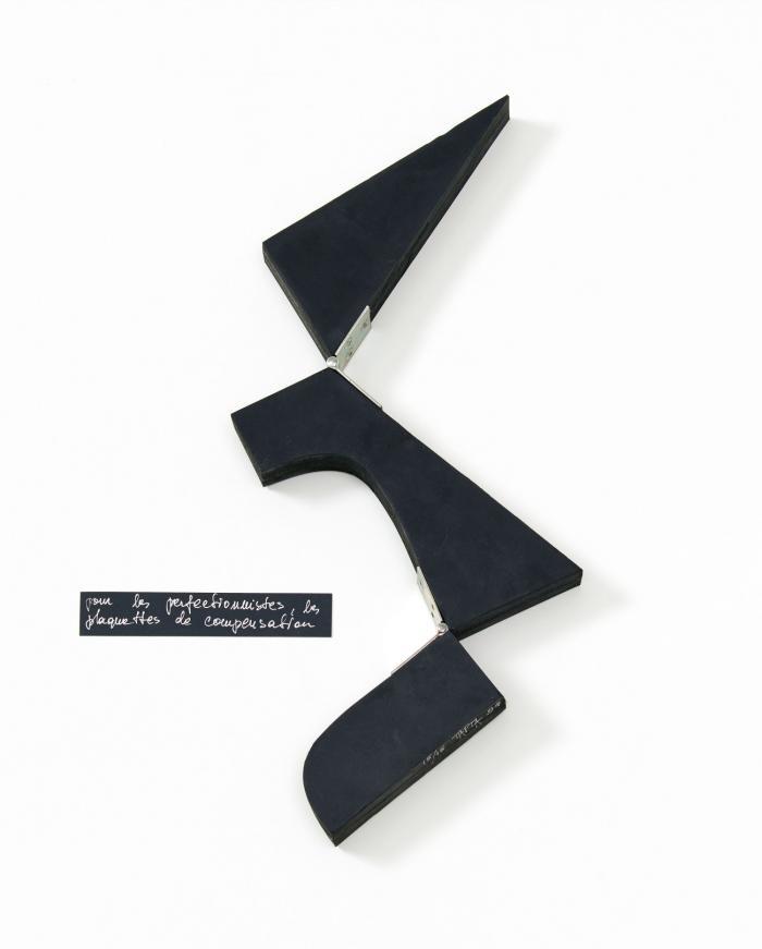 PETITE SCULPTURE À GÉOMÉTRIE VARIABLE