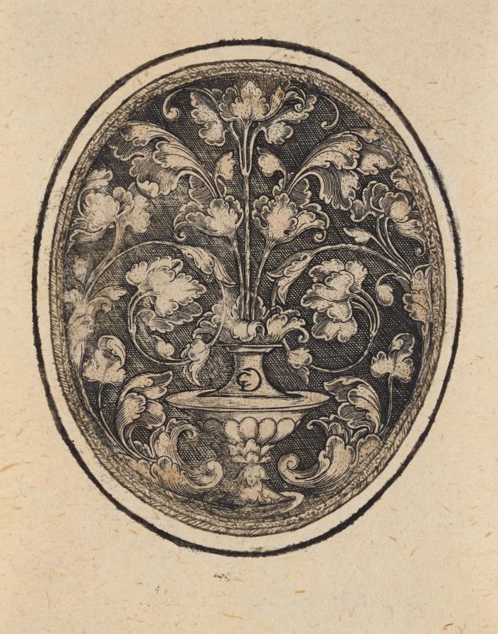 Florales Ornament-Medaillon im Oval.