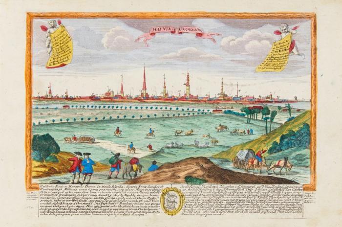 Kopenhagen.– 3 Ansichten des 17. und 18. Jahrhunderts. Quer-4° Formate.

1.) Hafnia Matropolis et Portus Celeberrimus Daniae, Gesamtansicht mit Schiffstaffage. Radierung aus Merian Neuwe Archontologia Cosmica.
2.) Koppenhaven, de hoiftstadt van Denemaken .... / Hafnis, Daniae regia ..., Gesamtansicht mit Reiterei im Vordergrund. Radierung von P. Schenk.
3.) Hafnia. Coppenhage, Gesamtansicht mit Fuhrwerken und Vieh im Vordergrund. Kolorierte Radierung bei J.F. Leopold.