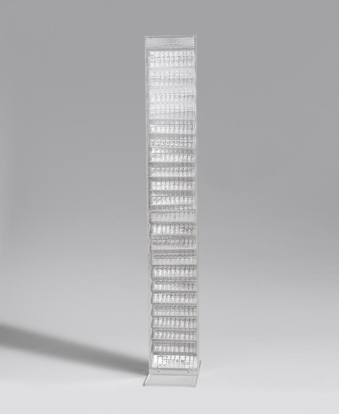 ZICK-ZACK-STELE