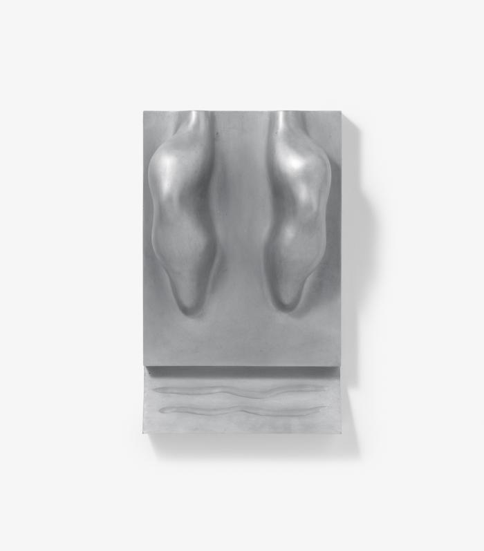 RELIEF 35/70 - MIT SCHWEREN BRÜSTEN