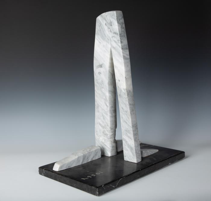 EINFACHE GEBÜCKTE FIGUR
