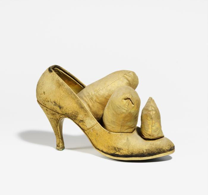 OHNE TITEL (GOLDENER SCHUH) 1966