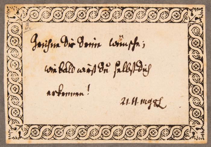 6 e. Sinnspruchkärtchen jeweils m. Monogramm; zusammen auf Trägerkarton montiert.
