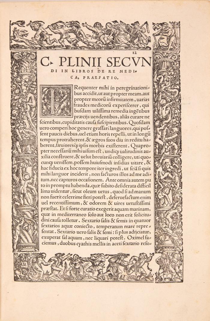 Ephesos, Soranos von (u. a.): De re medica huic volumini insunt, Sorani Ephesij Peripatetici & vetustissimi Archiatri, in artem medendi Isagoge, hactenus non visa. D. Oribasii Sardiani fragmentum, de victus ratione ... C. Plinii Secundi de re medica libri V accuratius recogniti ... L. Apuleii Madaurensis, philosophi Platonici, de herbarum virtutibus. ... Libellus utilissimus de Betonica, quem quidam Antonio Musae, nonnulli L. Apuleio adscribendum autumant, nuper excusus. Praeterea rerum & verborum locupletissimus index.