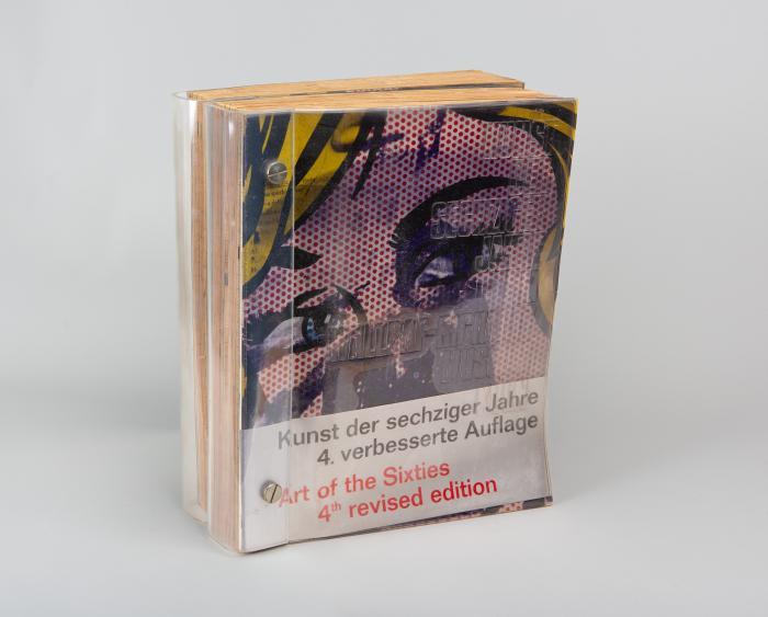 DIE KUNST DER SECHZIGER JAHRE
Sammlung Ludwig im Wallraf-Richartz-Museum. Hrsg. von Gert von der Osten und Horst Keller. 1. und 4. verb. Aufl. 2 Bde. Köln 1969-1970.