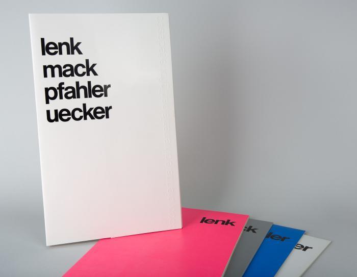 THOMAS LENK / HEINZ MACK / GEORG KARL PFAHLER / GÜNTHER UECKER
Lenk - Mack - Pfahler - Uecker. XXXV Biennale di Venezia. Padiglione tedesco. Leitung: Dieter Honisch. (Stuttgart: Dr. Cantz'sche Druckerei) 1970.