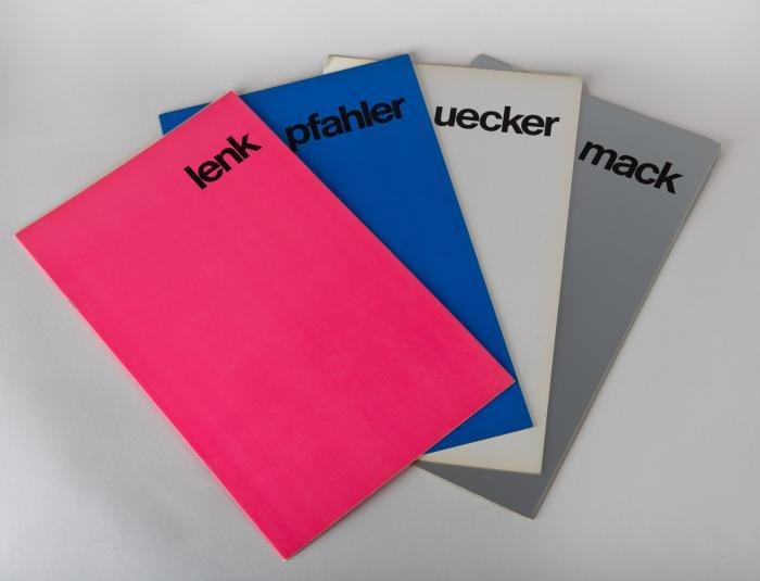 THOMAS LENK / HEINZ MACK / GEORG KARL PFAHLER / GÜNTHER UECKER
Lenk - Mack - Pfahler - Uecker. XXXV Biennale di Venezia. Padiglione tedesco. Leitung: Dieter Honisch. (Stuttgart: Dr. Cantz'sche Druckerei) 1970.