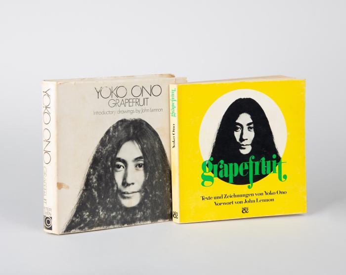 YOKO ONO
Grapefruit. A book of unstructions by Yoko Ono. Introduction by John Lennon. London: Peter Owen Ltd. 1970. 13,4 x 13,4 cm.