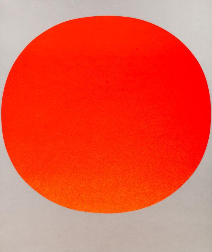 orange-roter Kreis auf silber