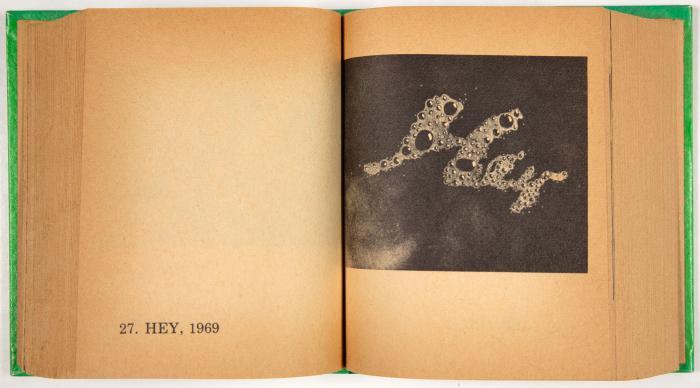 EDWARD RUSCHA (ED-WERD  REW - SHAY) 
Young artist. A book accompanying the exhibition of prints, drawings, and books of Edward Ruscha at the Minneapolis Institute of Arts April 18 - May 28, 1972. (Ausstellungskatalog).