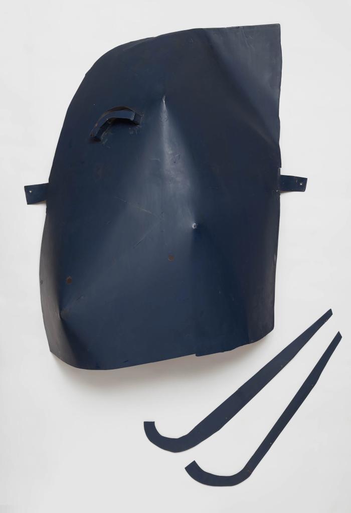 Maske (und zwei Schläger)