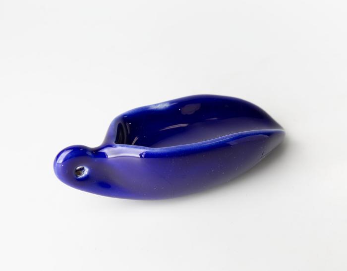 Blaue Frucht (gegen Frucht)
