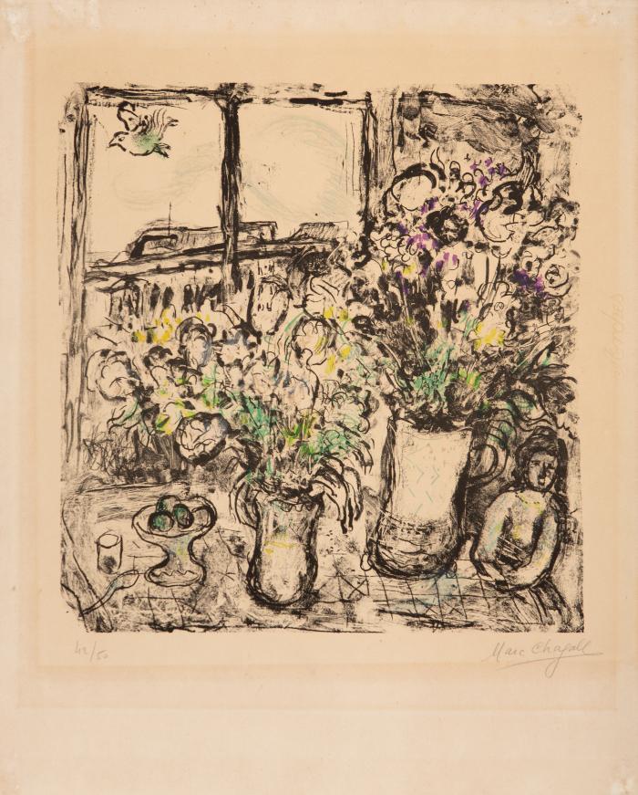 Fleurs devant la fenêtre