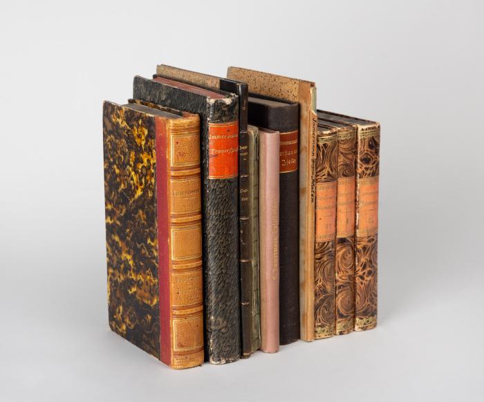 Immermann, Karl Leberecht: Konvolut von 8 Erstausgaben in 10 Bdn. (davon 3 in 1 Bd. und ein dreibändiges Werk). 1822-1843.
