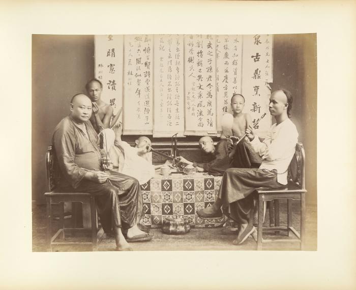 Guangzhou, China (früher Kanton). - Album mit 53 montierten Fotografien.