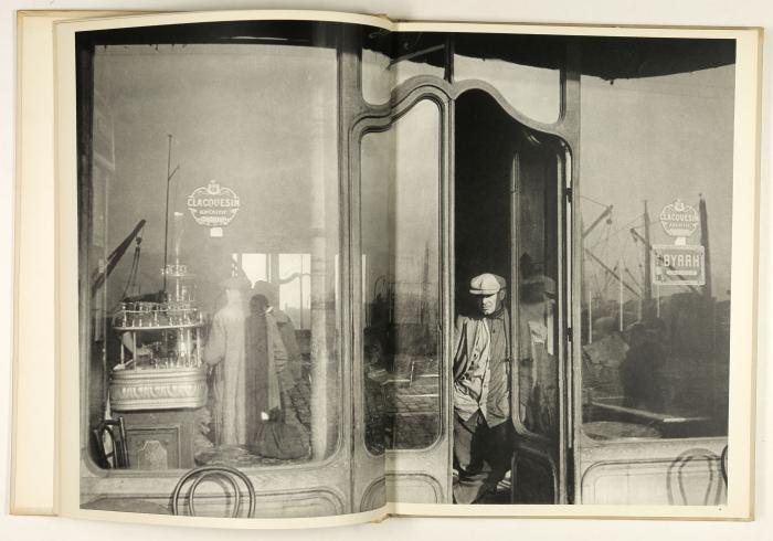 HENRI CARTIER-BRESSON
Images à la sauvette.