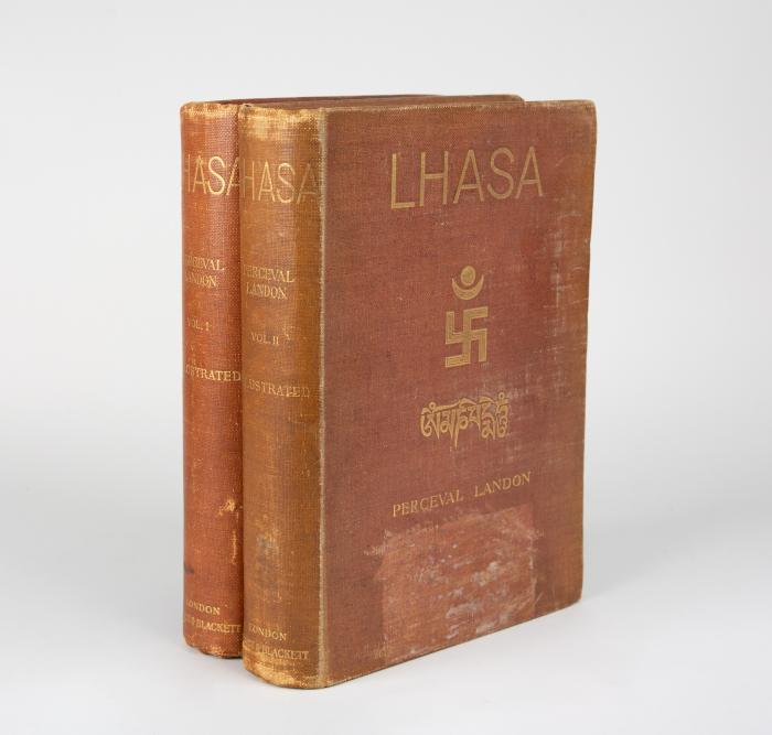 Lhasa. An account of the country and people of Central Tibet and of the progress of the mission sent there by the English Government in the year 1903-4. 2 Bde.