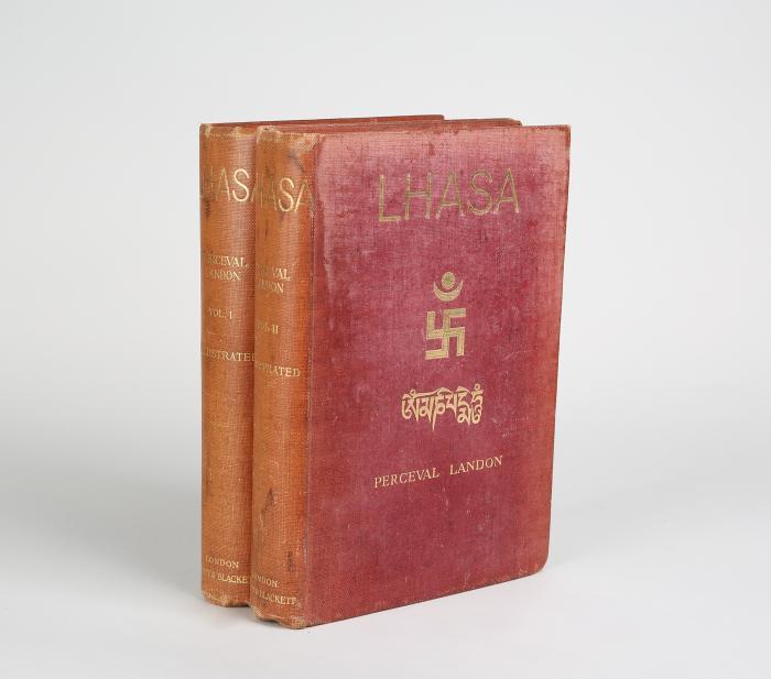 Lhasa. An account of the country and people of Central Tibet and of the progress of the mission sent there by the English Government in the year 1903-4. Second edition. 2 Bde.