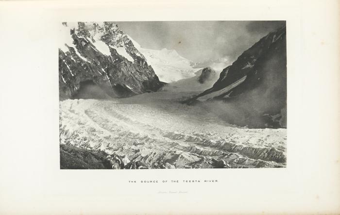 White, J. Claude: Sikhim & Bhutan. Twenty-one years on the North-East Frontier 1887-1908.