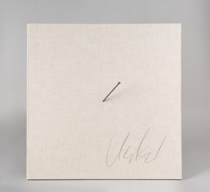 GÜNTHER UECKER
Uecker, eine Dokumentation von Lothar Wolleh mit Texten von Günther Uecker und 5 Druckgrafiken. Hrsg. von Willi Bongard. Edition Artifex.