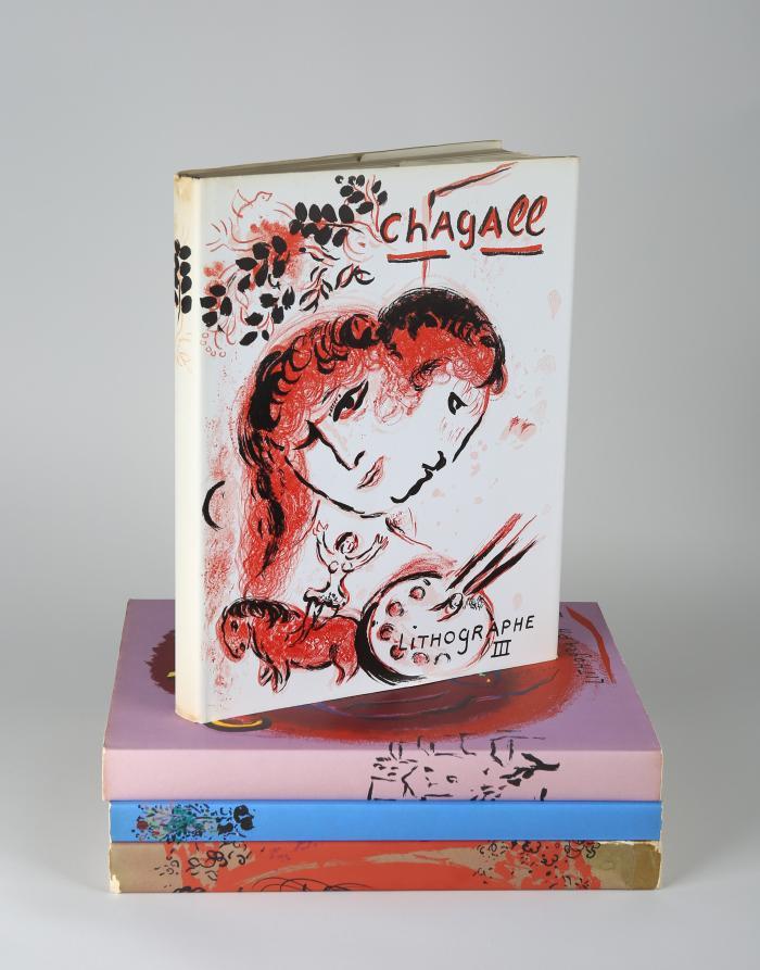 MARC CHAGALL
JULIEN CAIN, FERNAND MOURLOT u. CHARLES SORLIER: Chagall Lithograph. Volumes I–IV (of VI). [English edition.].