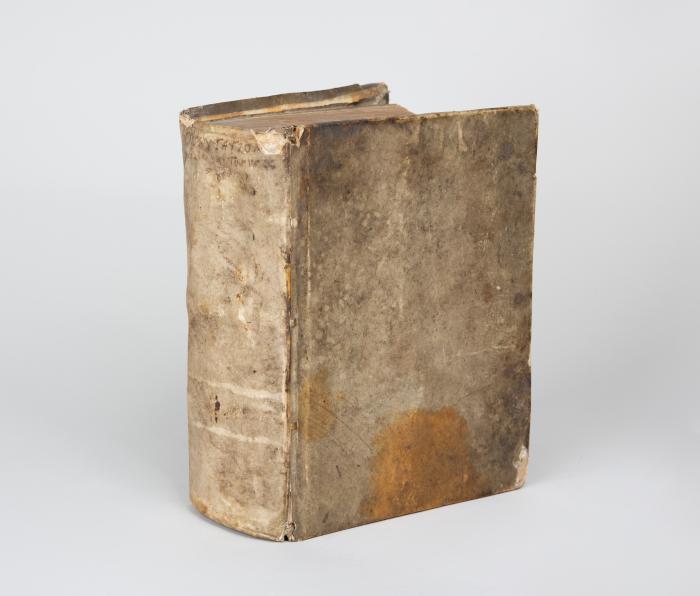 Sammelband mit 29 medizinischen Dissertationen und kleineren akademischen Schriften aus dem Umfeld der Universität Jena, erschienen zwischen 1673 und 1693, überwiegend bei Krebs, vereinzelt bei Bauhöfer und Nisi, ergänzt durch zwei Frankfurter Drucke.