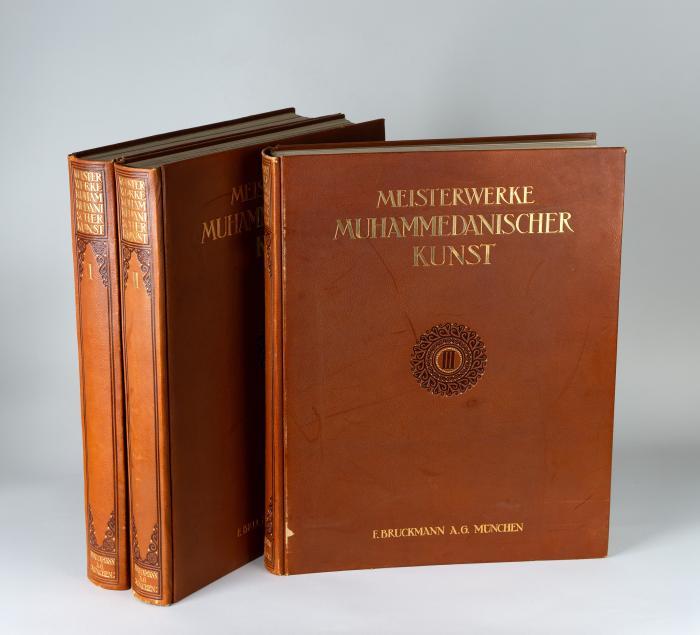 Sarre, Friedrich  F. R. Martin (Hrsg.): Die Ausstellung von Meisterwerken muhammedanischer Kunst in München  1910. 3 Bde.